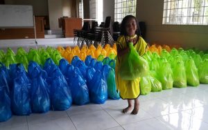 Providing Relief Goods to the Kidapawan Farmers